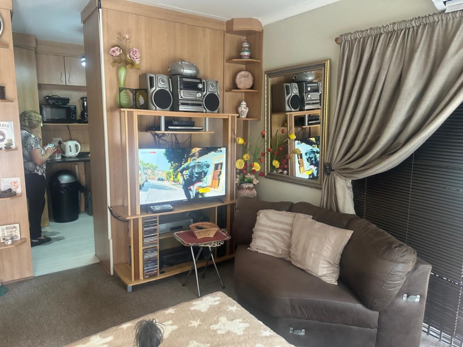3 Bedroom Property for Sale in Safari Gardens North West